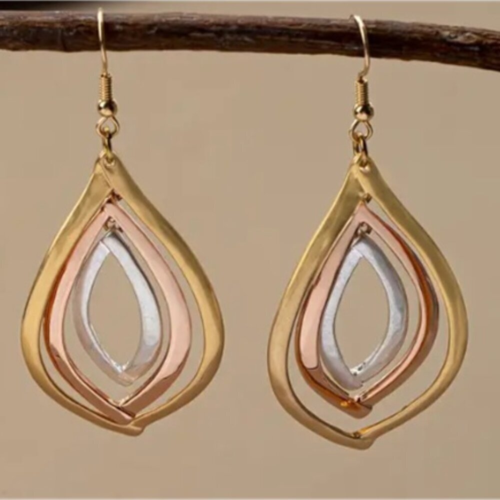 Elegant Tri-Colored Hallow Leaf Geometric Multi-Layer Dangle Earrings